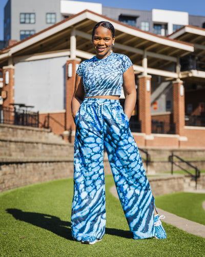 Bella Blue Cropped T-shirt